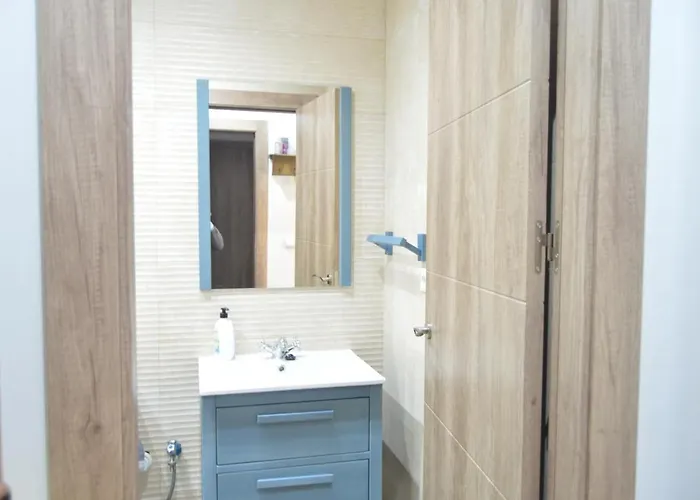 Fleming Loft Parking Tourist