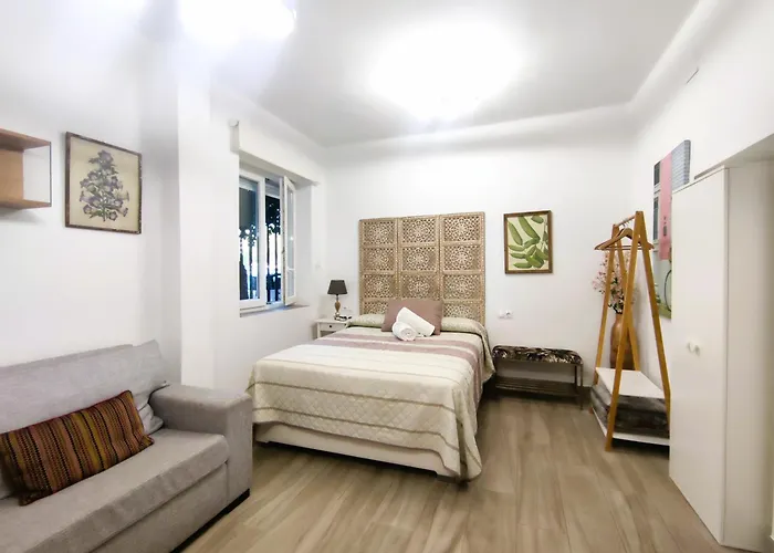 Fleming Loft Parking Tourist