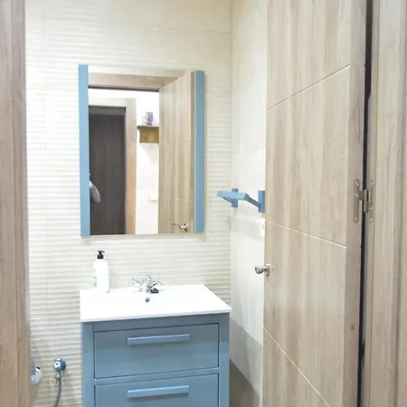 Fleming Loft Parking Tourist